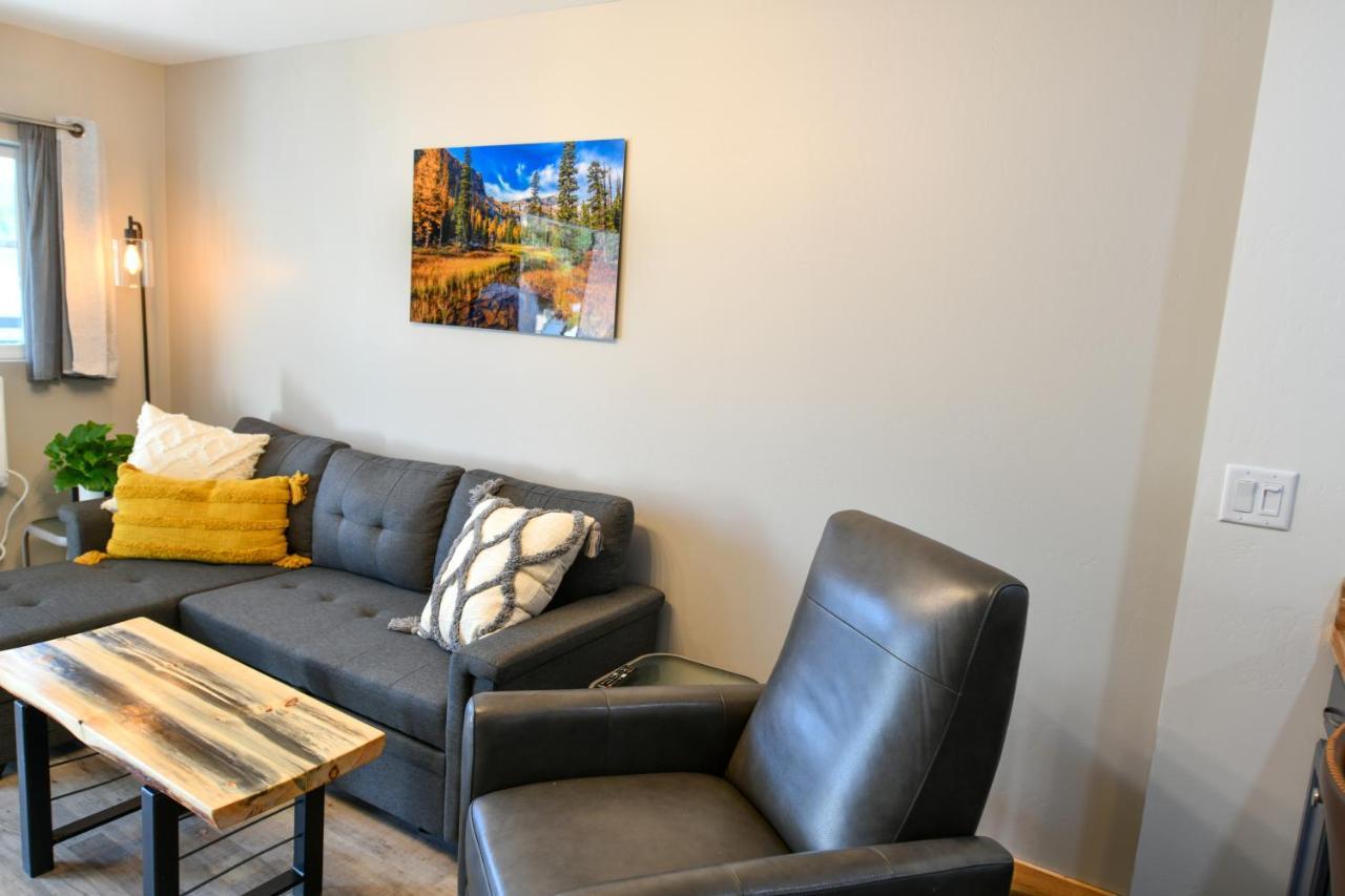The Darmont Hotel And Suites Darby Buitenkant foto